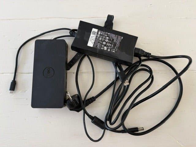 Dell Dock D6000 incl. 130W voedingseenheid, Ophalen of Verzenden, Dell, Docking station, Gebruikt