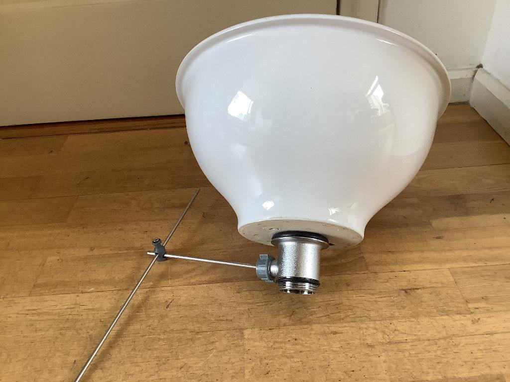 Ronde witte wasbak, spoelbak, met nieuwe click waste afvoer., Ophalen, Gebruikt, Wastafel
