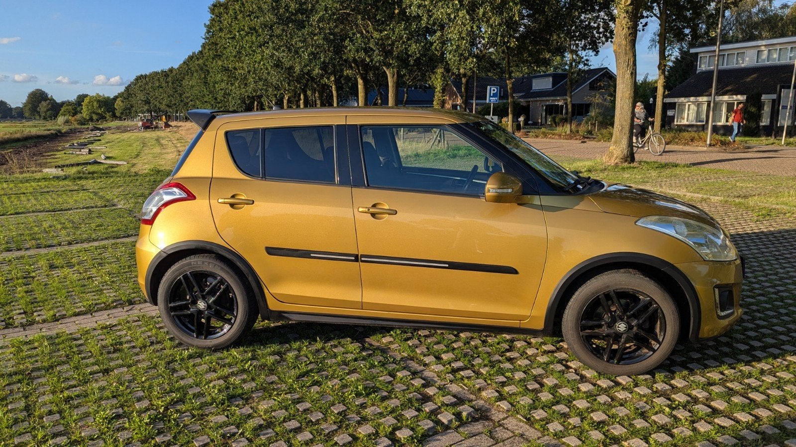 Suzuki Swift 1.2 5-D 2015 goudkleurig, Auto's, Suzuki, Voorwielaandrijving, 1242 cc, 4 cilinders, 400 kg