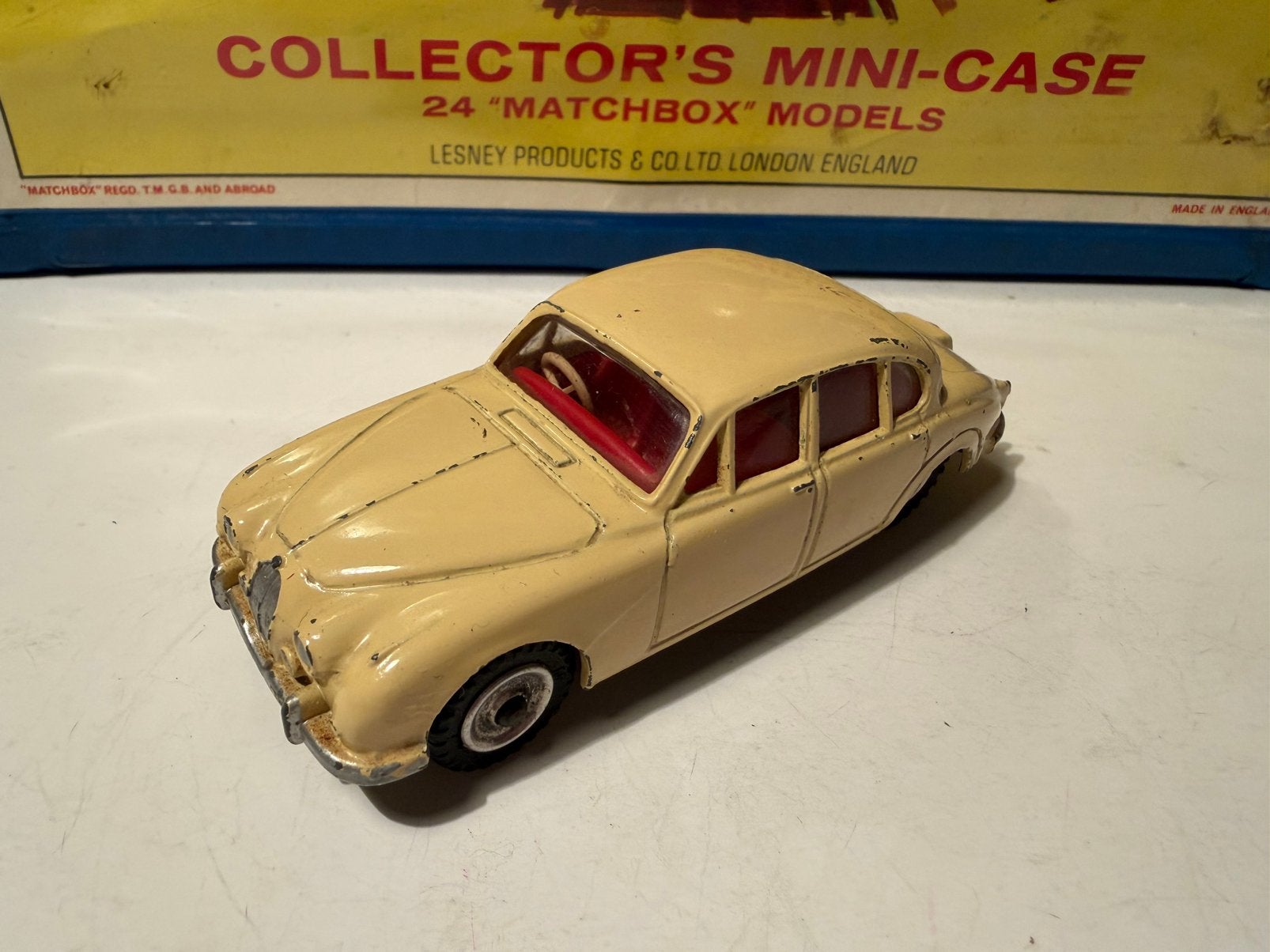 Dinky Toys Nr.195 Jaguar 3.4 Litre Saloon, Ophalen of Verzenden, Gebruikt, Auto, Dinky Toys