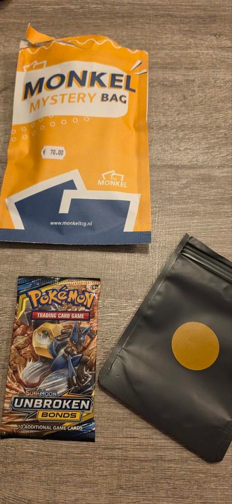 Unbroken Bonds Booster gepulled uit een mystery bag, Ophalen of Verzenden