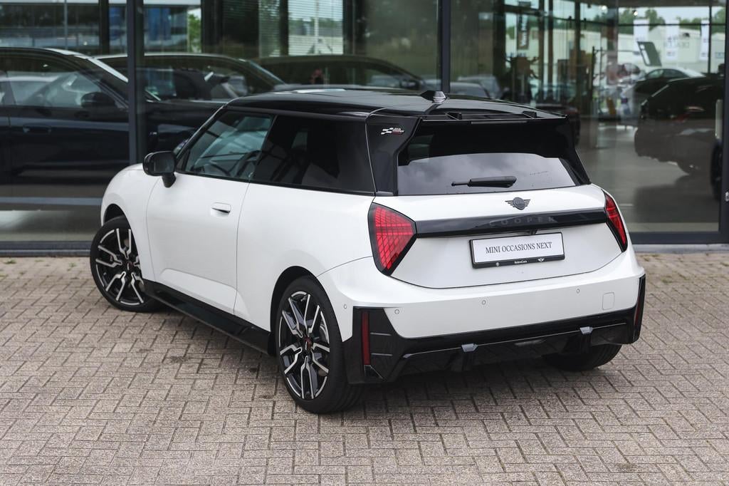 MINI Hatchback Cooper E / John Cooper Works / Pakket M / 18", Auto's, Mini, Gebruikt, Met garantie (alle), 4 stoelen, Leder en Stof
