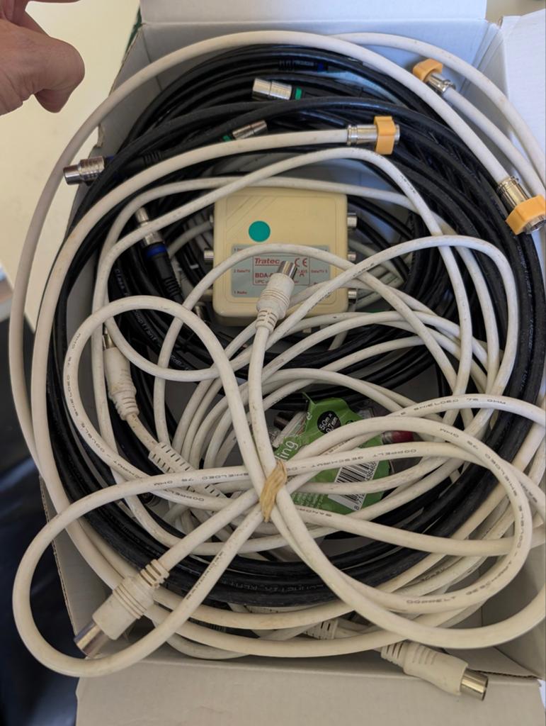 Coax kabels en splitters voor Ziggo aansluiting, Audio, Tv en Foto, Audiokabels en Televisiekabels, Ophalen of Verzenden, Gebruikt