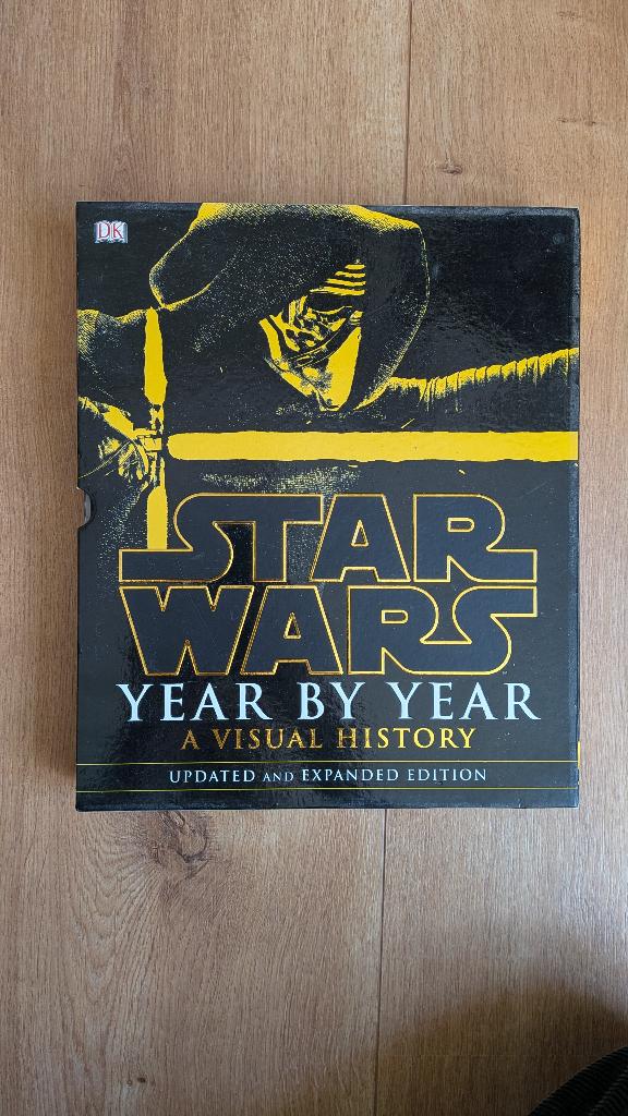 Star Wars - Year by Year, Verzamelen, Star Wars, Ophalen of Verzenden, Zo goed als nieuw, Boek of Poster