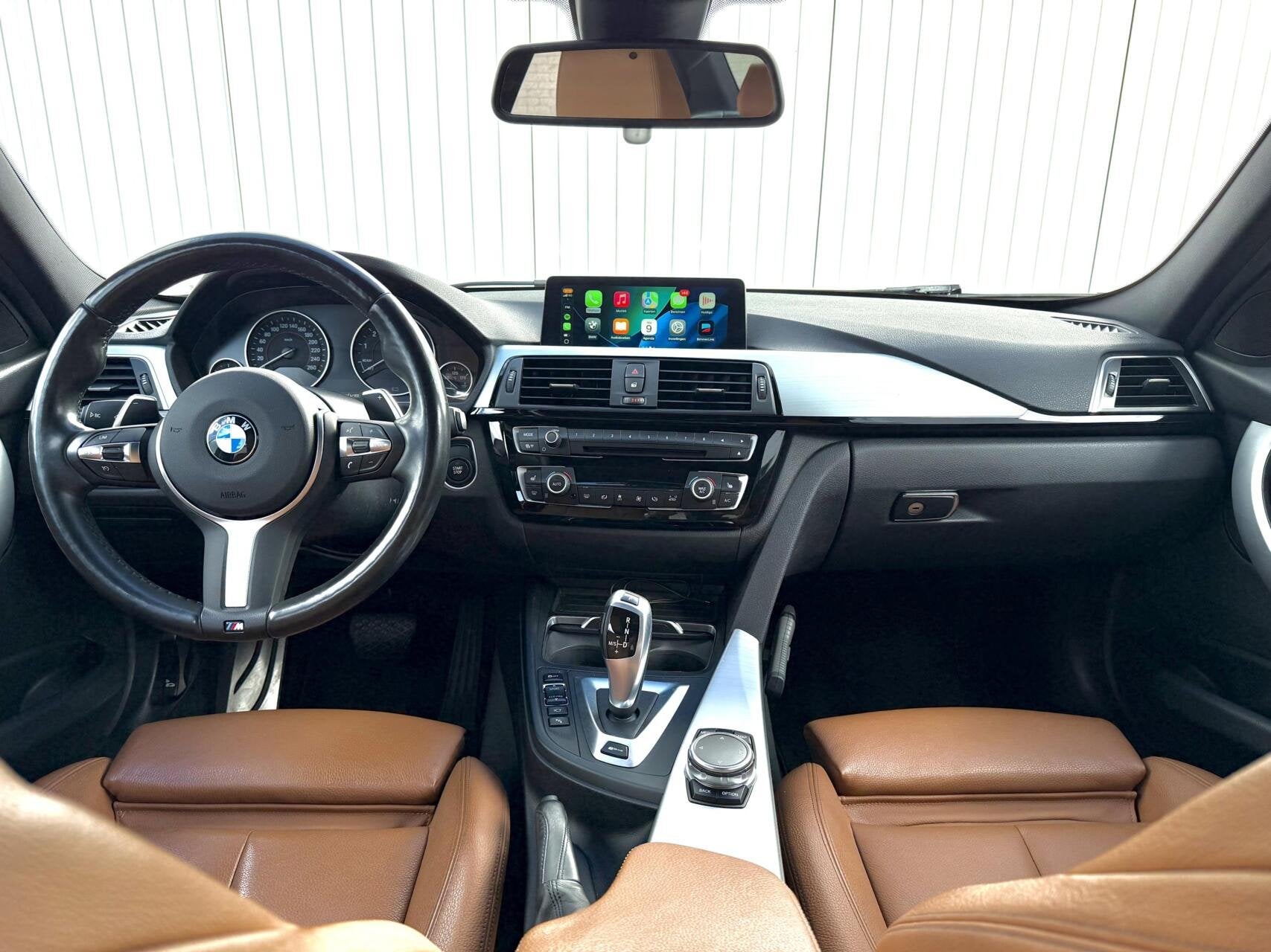 BMW 3-serie 330e M Sport | HUD | Carplay | Leder | LED, Automaat, 1998 cc, Achterwielaandrijving, Gebruikt