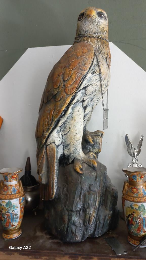Grote bijna levensechte betonnen adelaar, 60cm hoog, Handgemaakt, Steen of Keramiek, Beeld, Vogel