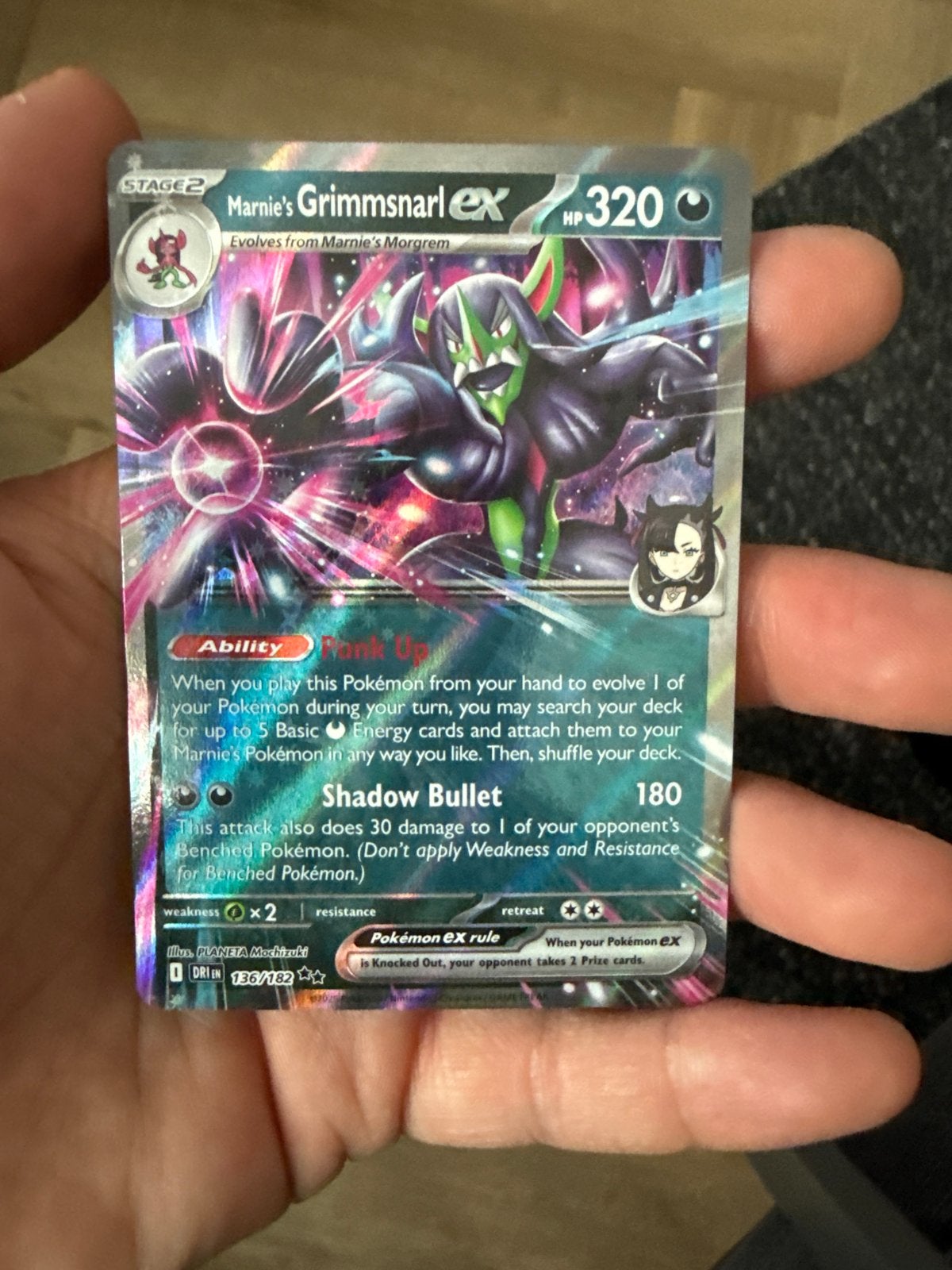 Marnie's Grimmsnarl VMAX Pokémon Kaart - Zo goed als nieuw, Ophalen of Verzenden, Zo goed als nieuw, Losse kaart, Foil