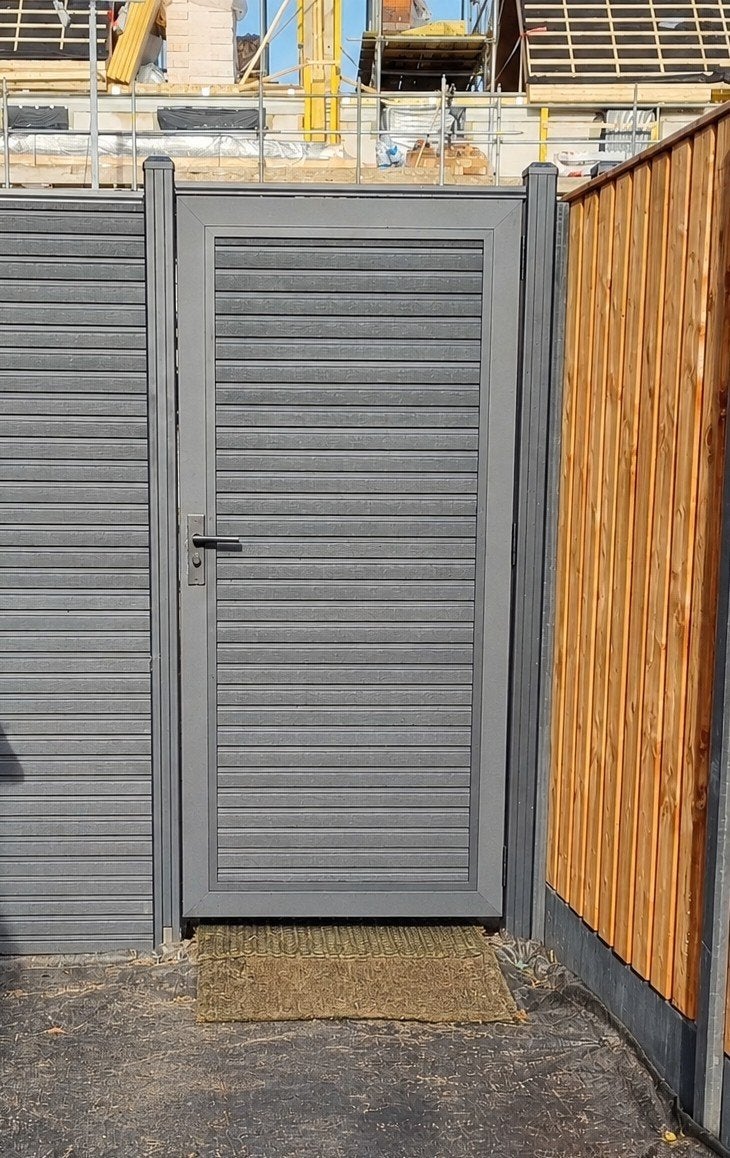 composiet rhombus poort zwart met metalen omlijsting., Ophalen, Kunststof, Minder dan 3 meter, 1 tot 2 meter