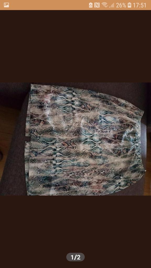Stijlvolle rok met slangenprint, Kleding | Dames, Rokken, Maat 38/40 (M), Overige kleuren, Ophalen of Verzenden, Boven de knie