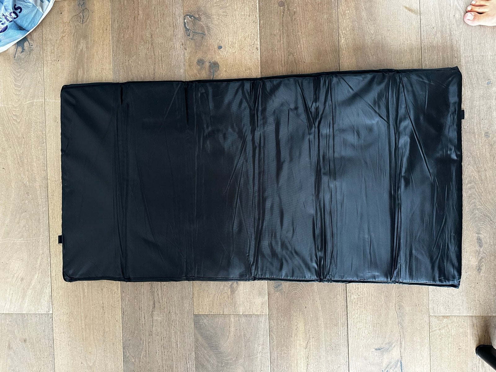 Qute & Sleep campingbedje - Blauw/Zwart, Kinderen en Baby's, Kinderkamer | Bedden, Ophalen, 70 tot 85 cm, Zo goed als nieuw, Matras