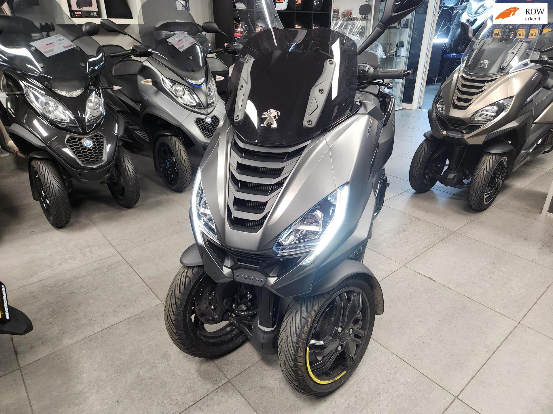 Peugeot Metropolis GT 400i 2023 2199KM RIJKLAAR, Motoren, Motoren | Overige merken, Info@motorstorelimburg.nl, Bedrijf, Overig