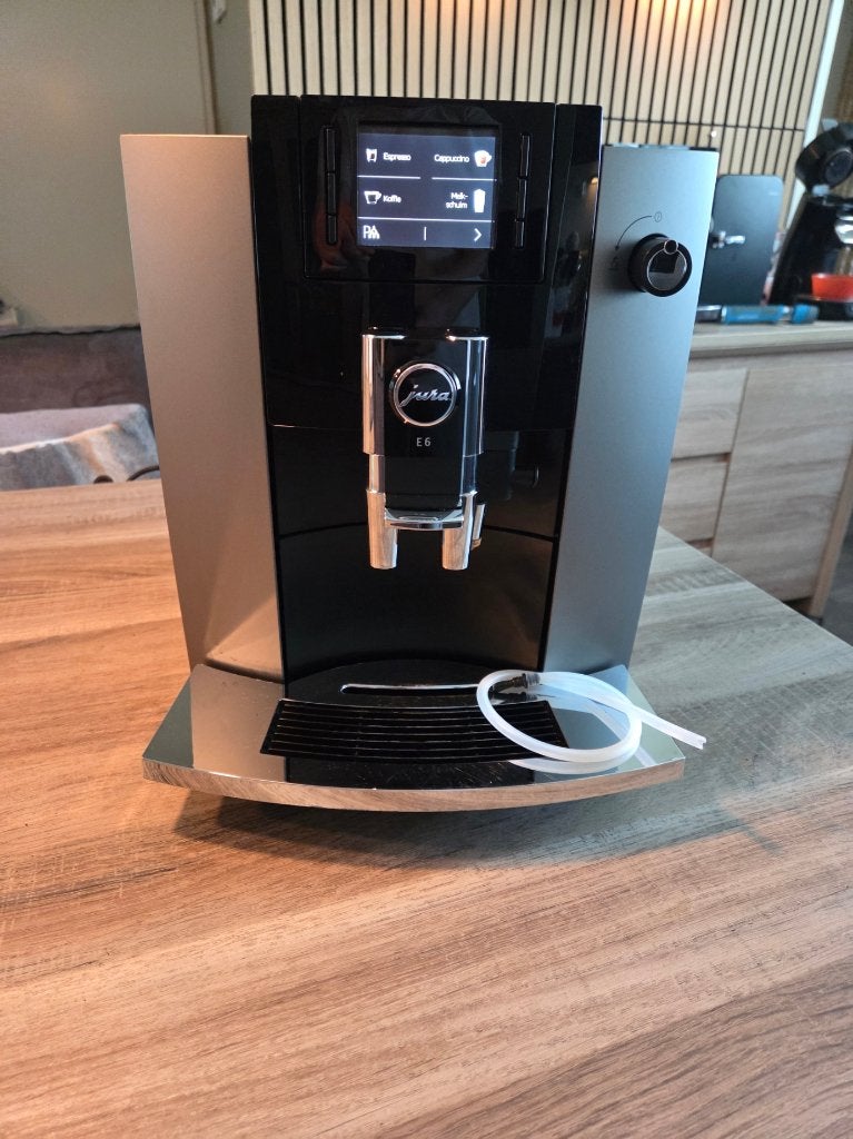 JURA E6 (EB) Dark Inox (2021) | In zeer goede staat!, Witgoed en Apparatuur, Koffiezetapparaten, Jura, 10 kopjes of meer, Koffiemachine
