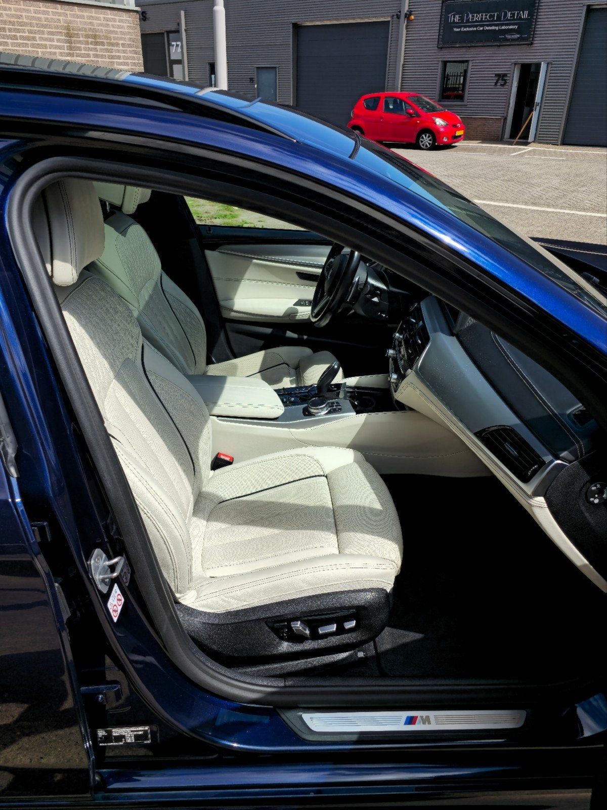 BMW 540i LCI Touring Xdrive INDIVIDUAL 450PK BJ 2021, Automaat, Blauw, Leder, Vierwielaandrijving