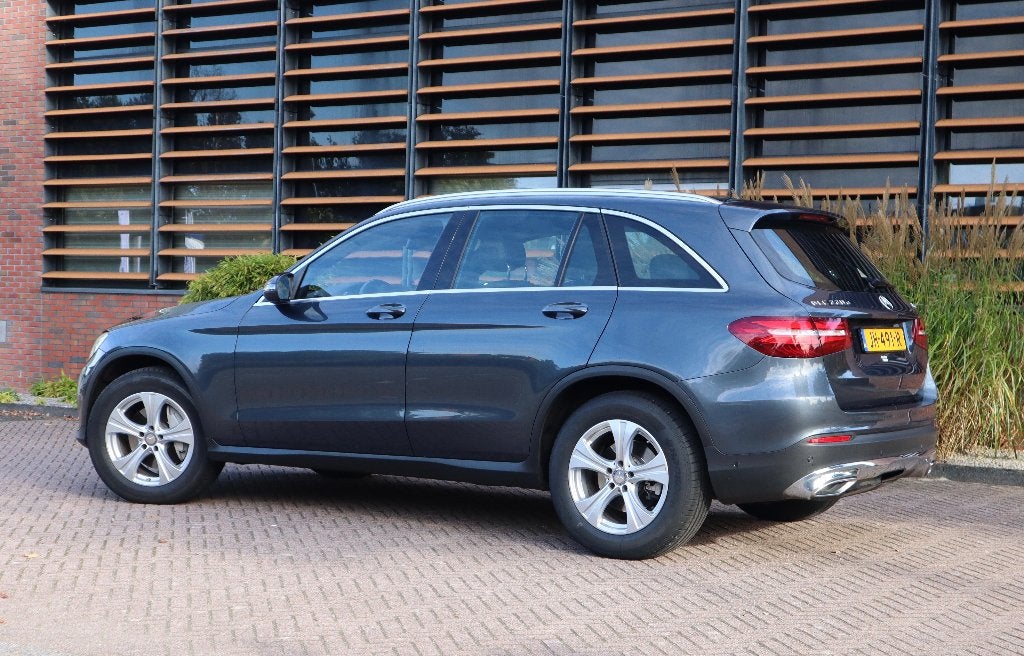 Mercedes-Benz GLC 220d 4MATIC | PANO | LED | TREKHAAK, Auto's, Automaat, Euro 6, 2500 kg, Leder