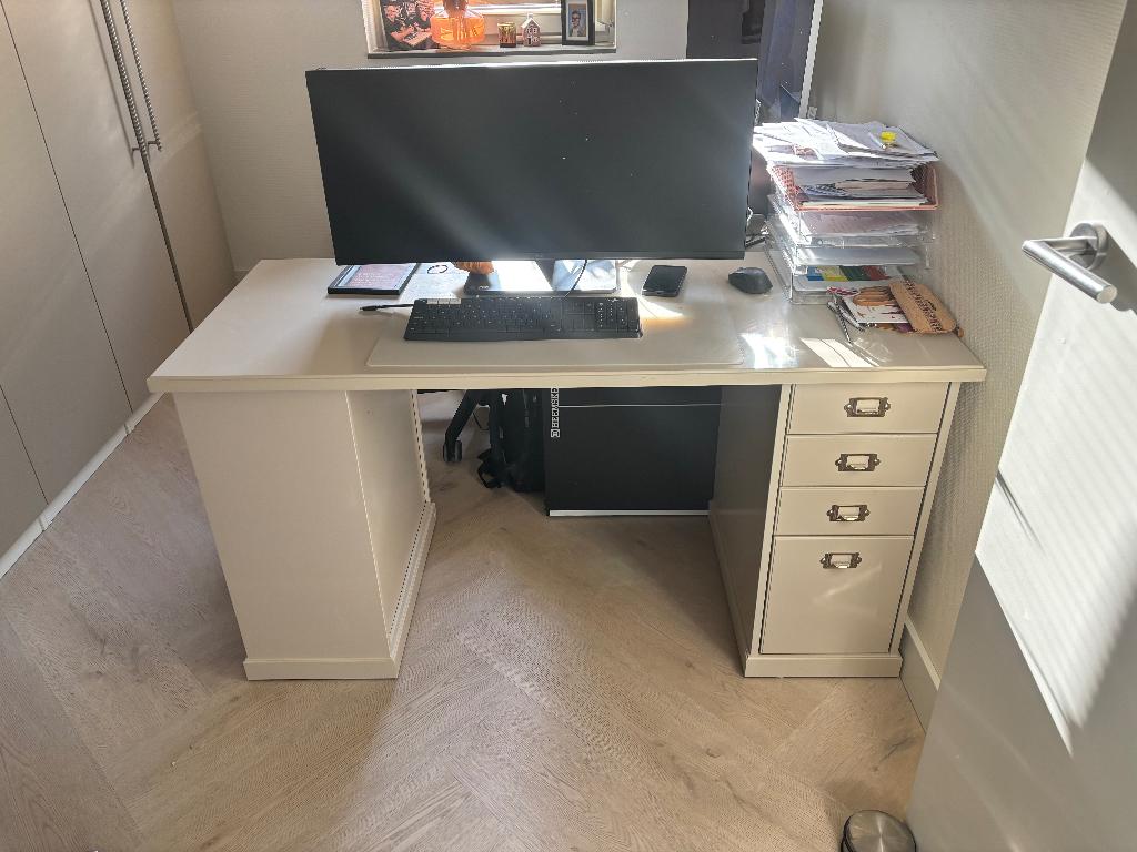 2x Bureau z.g.a.n., Ophalen, Gebruikt, IKEA, 140 cm