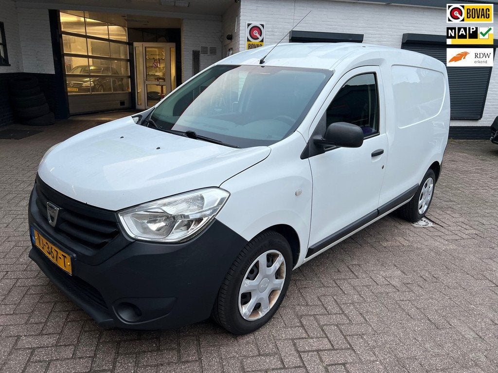 Dacia Dokker 1.5 dCi 90 Ambiance Airco/ cruise control., Auto's, Bestelauto's, Euro 5, Stof, Gebruikt, Zwart