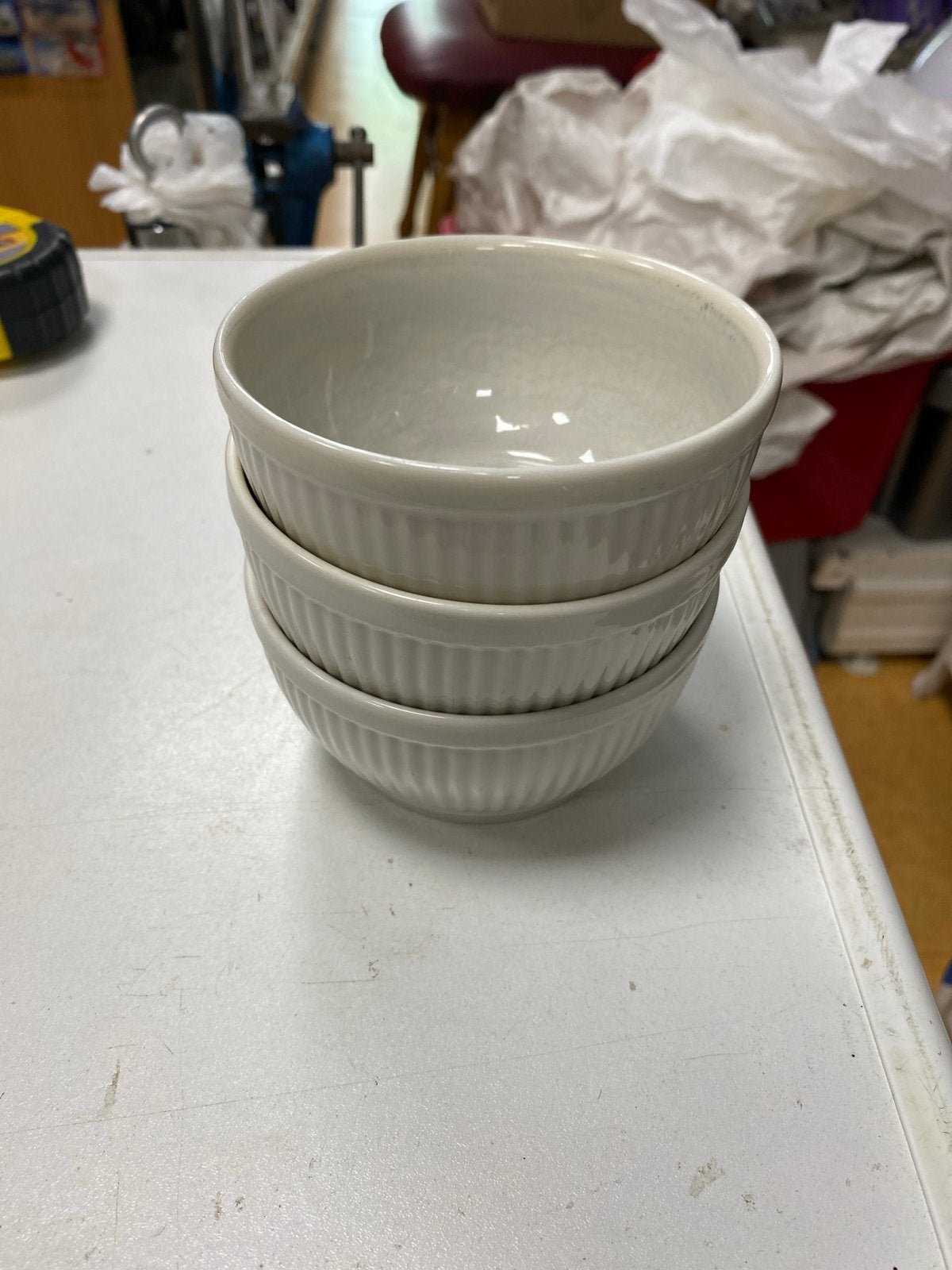 Set van 3 Wedgwood Windsor Vitro Porseleinen Kommen, Klassiek, Ophalen of Verzenden, Zo goed als nieuw, Kom(men)