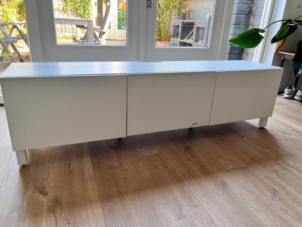 Witte IKEA Besta kast met gebruikssporen, Ophalen, Overige materialen, Gebruikt, 150 tot 200 cm