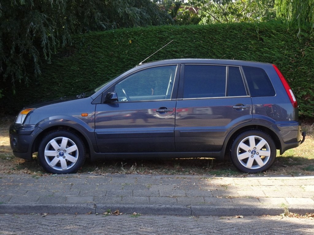 Ford Fusion 1.4 16V Futura+ met Airco en Trekhaak (bj 2007), Auto's, Ford, Keurmerk '100% Onderhouden', Dealer onderhouden, Gebruikt