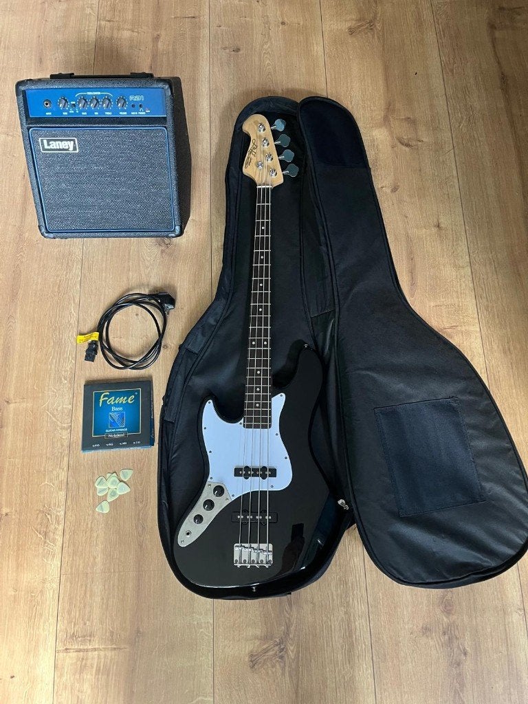 J&D elektrische basgitaar en laney RB1 versterker, Muziek en Instrumenten, Snaarinstrumenten | Gitaren | Bas, Ophalen, Gebruikt