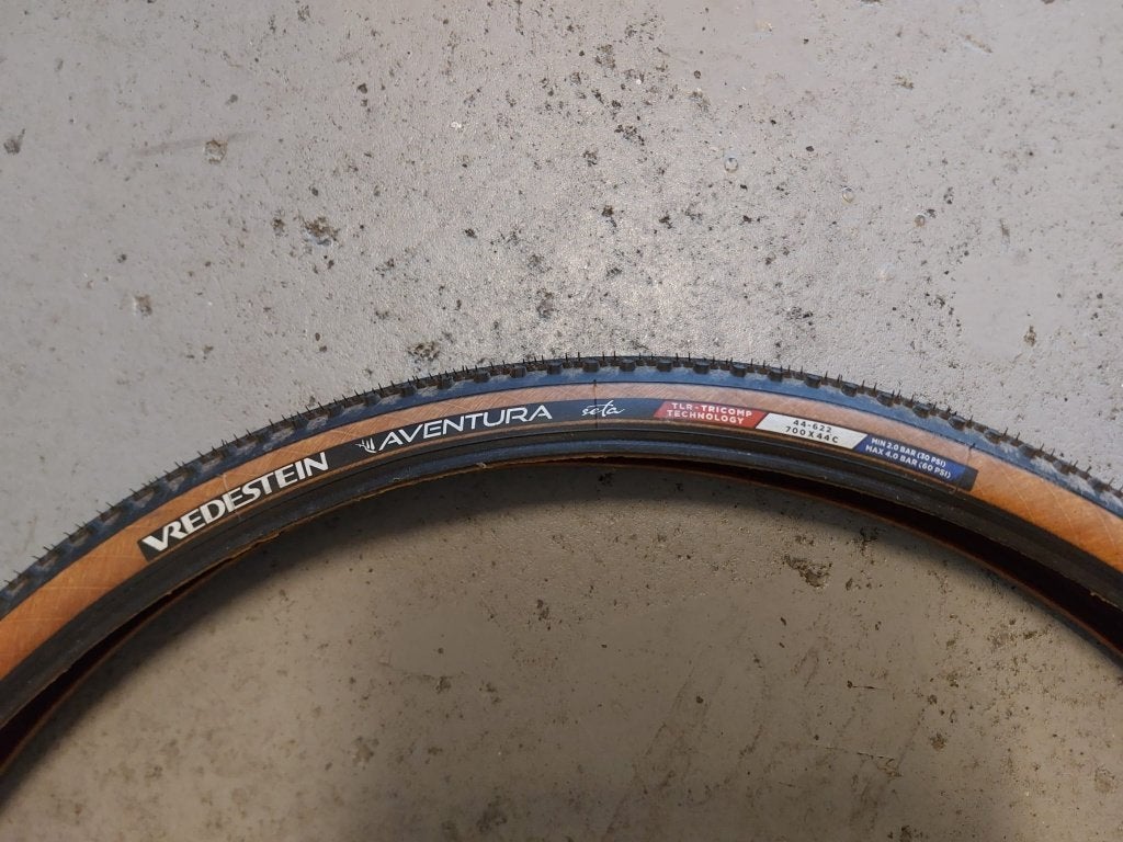 Vredestein Aventura Seta Tricomp TLR 700x44c gravelband, Fietsen en Brommers, Vredestein, Band, Ophalen of Verzenden, Zo goed als nieuw