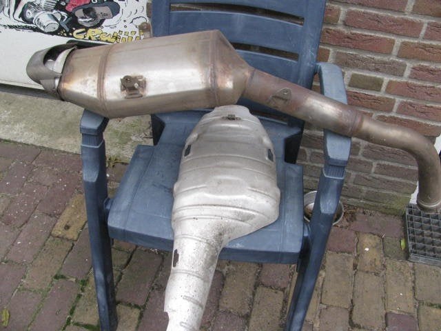 Honda CBR 600 RR/1000 RR uitlaten  1 gebruikt 1 nieuw, Gebruikt, @honda.nl, Ophalen of Verzenden, Honda nederland