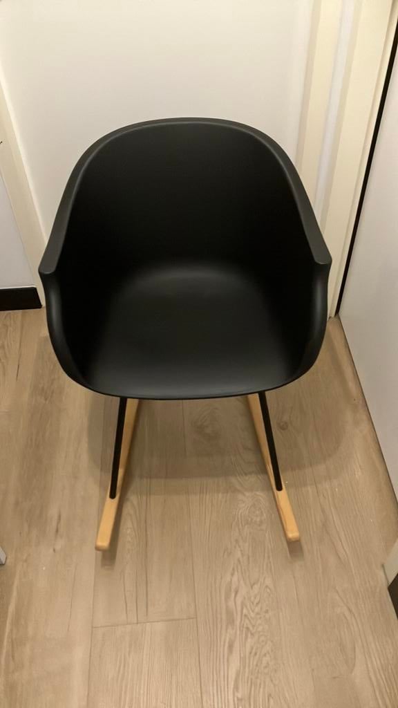 Schommelstoel, Huis en Inrichting, Stoelen, Kunststof, Wit, Ophalen of Verzenden, Zo goed als nieuw