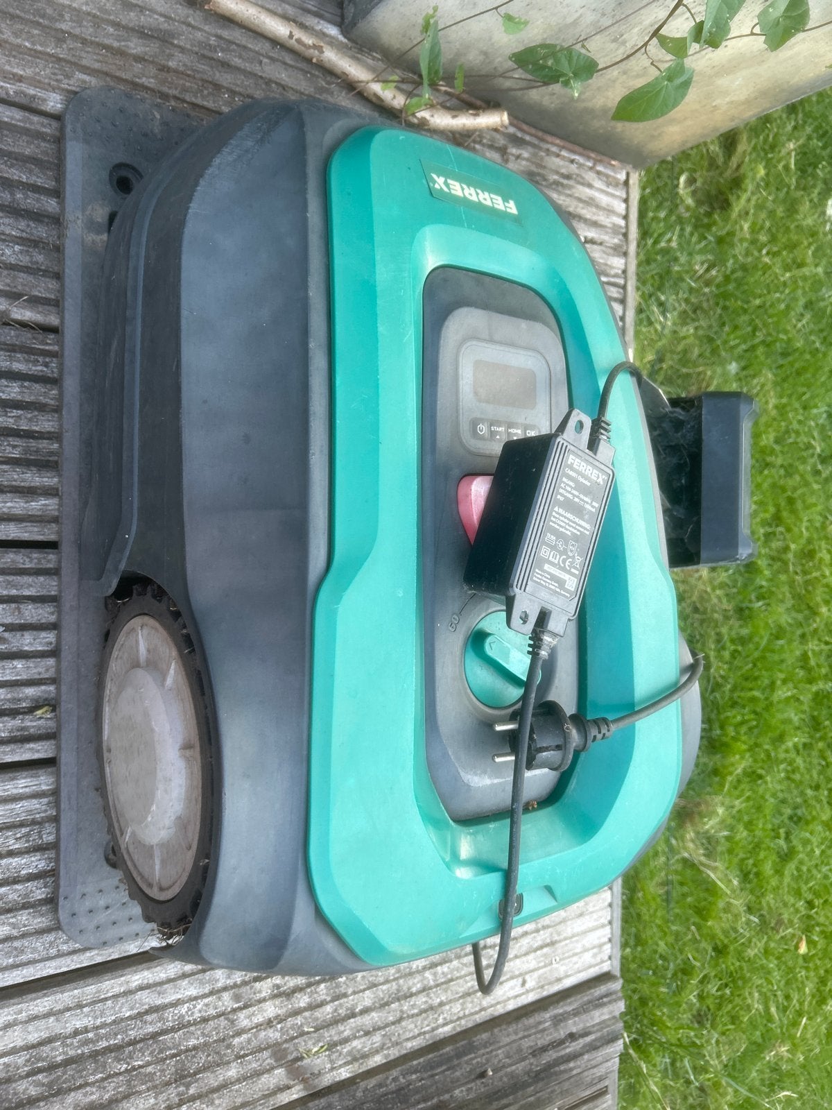 Ferrex R800smart robotmaaier met laadstation, Ophalen, Gebruikt, Meer dan 25 cm, Bestuurbaar via app