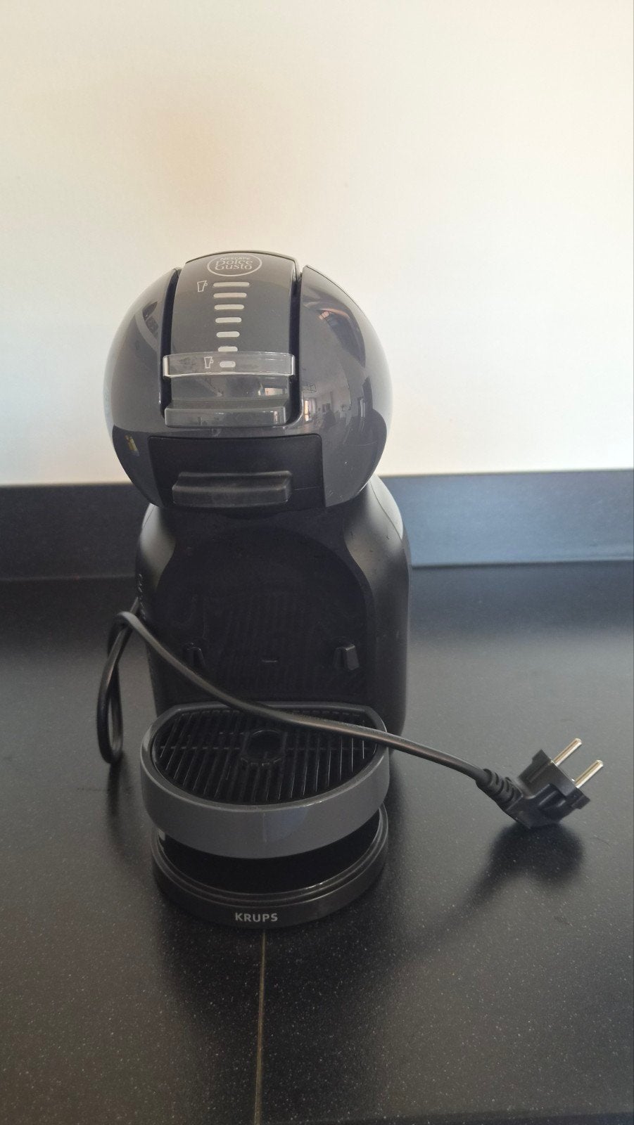 Nescafé Dolce Gusto Koffiezetapparaat, Koffiemachine, Ophalen of Verzenden, Zo goed als nieuw, 2 tot 4 kopjes