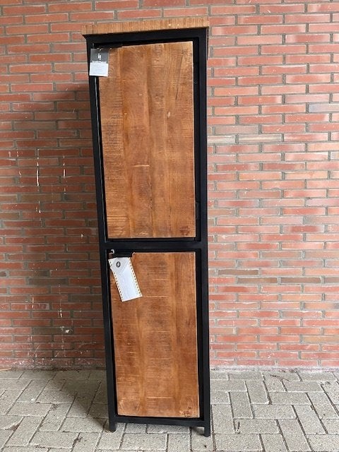 LOCKERKAST massiefmango deuren metaal frame zwart nu actie, Ophalen of Verzenden, Nieuw, Opbergkast 2deuren mango blank /metaal 50 breed nu actie