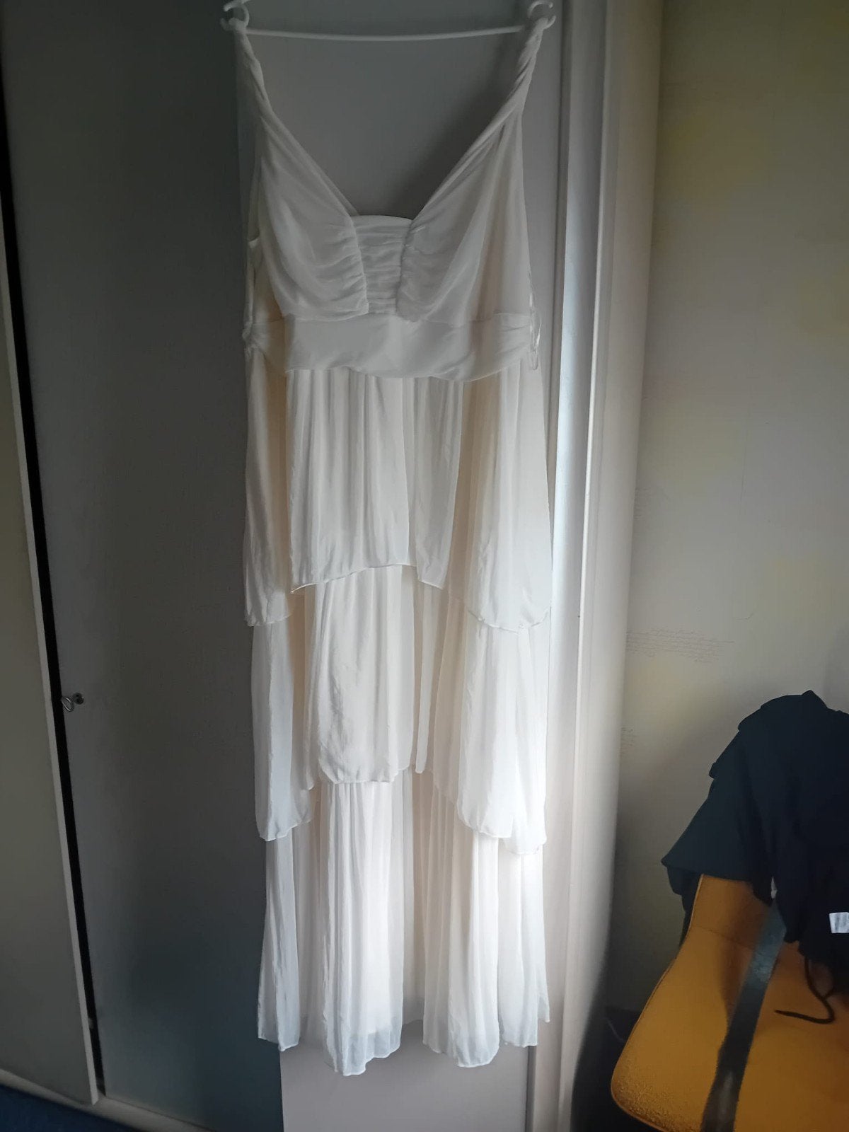 Elegante witte maxi-jurk met laagjes maat xl, Wit, Maat 46/48 (XL) of groter, Nieuw, Ophalen of Verzenden