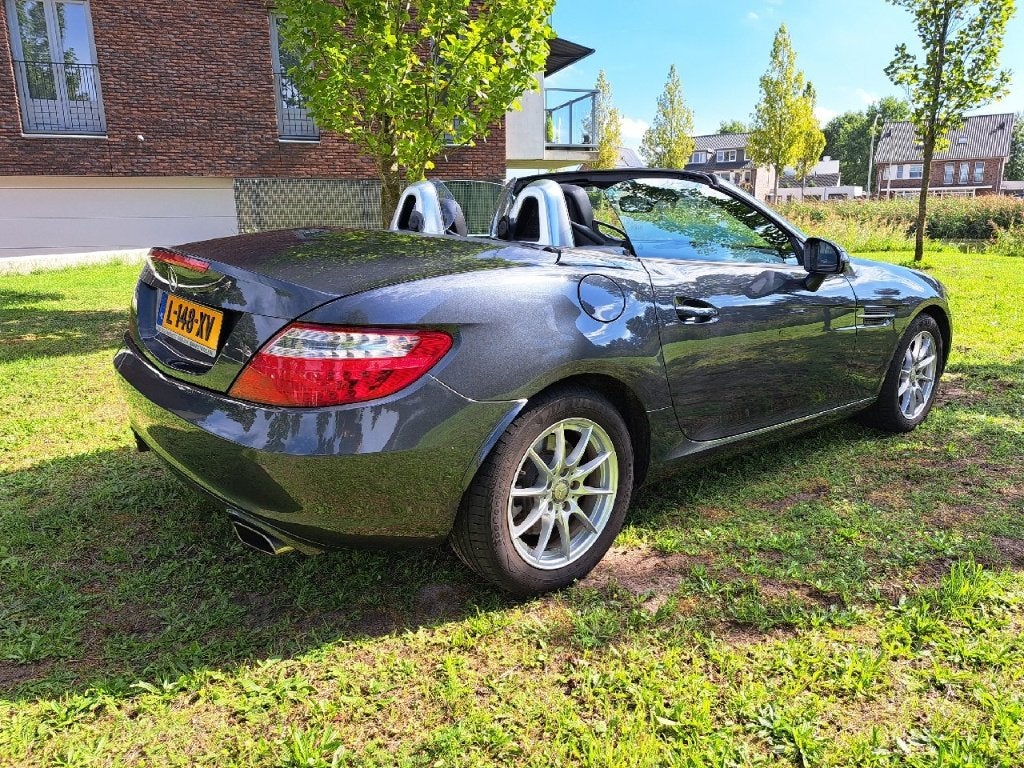 Mercedes-Benz SLK 1.8 SLK 200 automaat 2012 Grijs 85.000 km, Euro 5, Achterwielaandrijving, 4 cilinders, Cabriolet