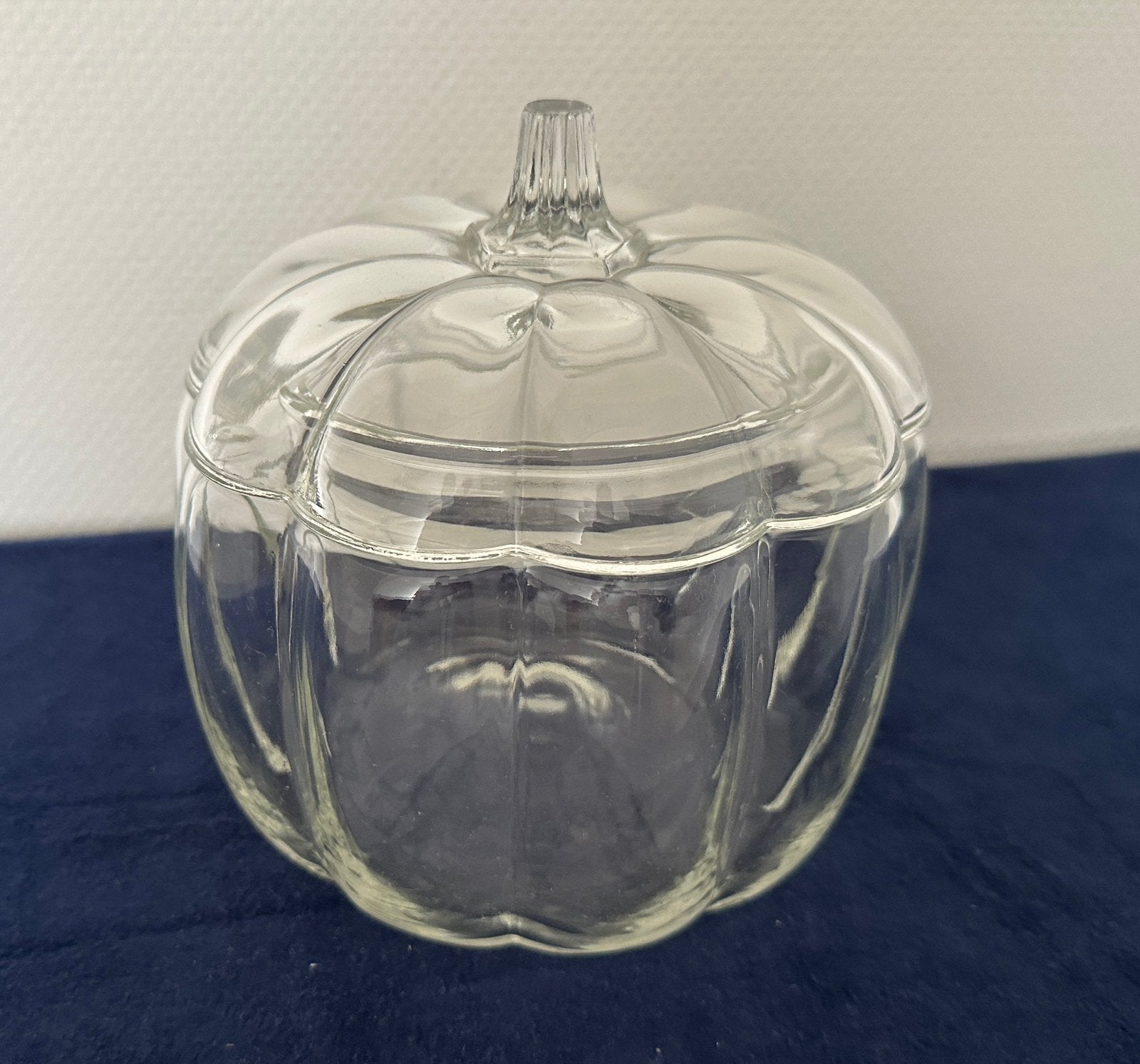 Mooie vintage glazen schaal met bijbehorend deksel, Ophalen of Verzenden, Overige stijlen, Glas, Schaal of Schalen