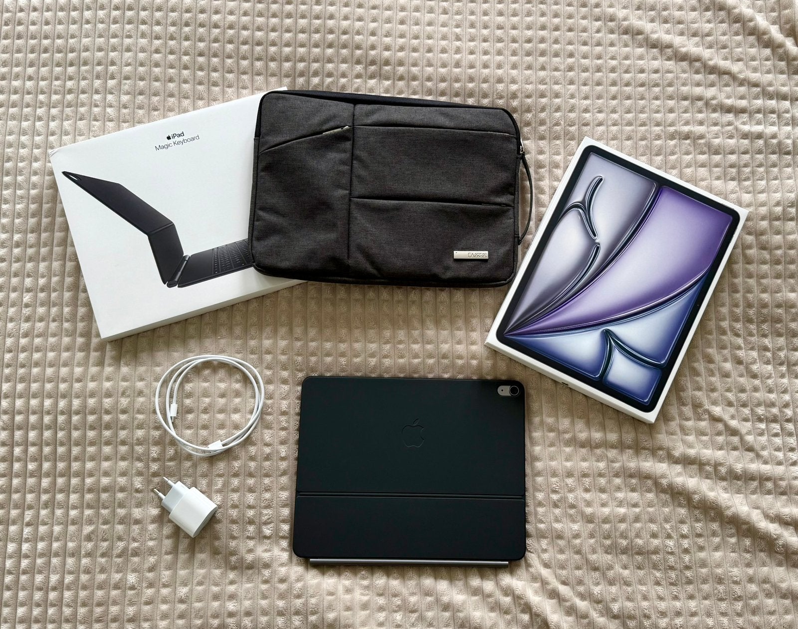 Apple iPad Air 13" M3 128GB + Magic Keyboard te koop, Computers en Software, Apple iPads, Ophalen, 13 inch of meer, Apple iPad Air