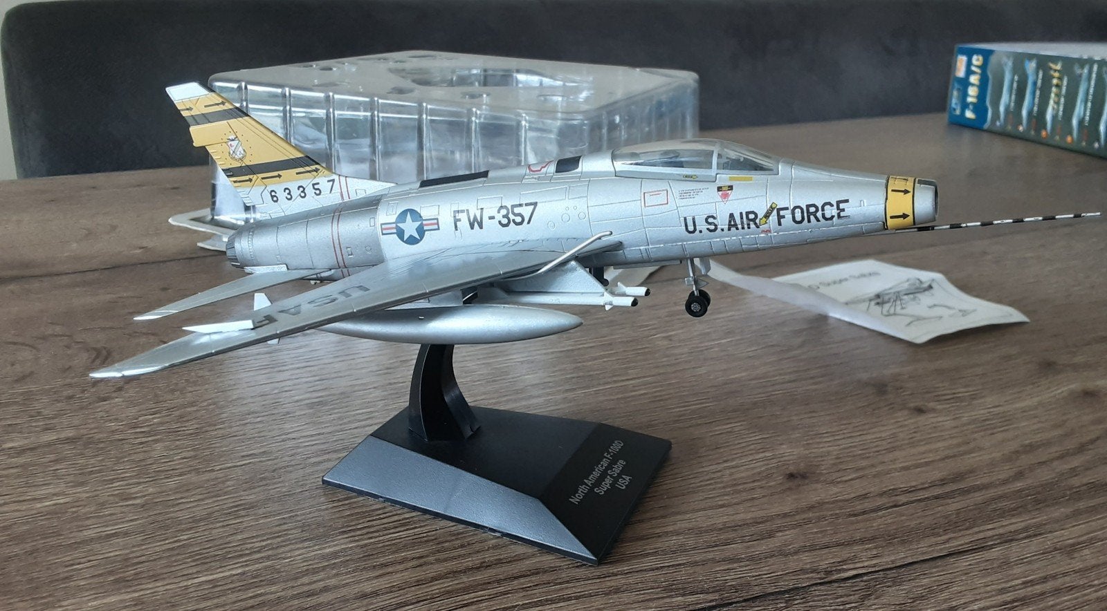 Altaya American F-100D Super Sabre schaal 1/72, Hobby en Vrije tijd, Overige merken, 1:72 tot 1:144, Ophalen of Verzenden, Zo goed als nieuw