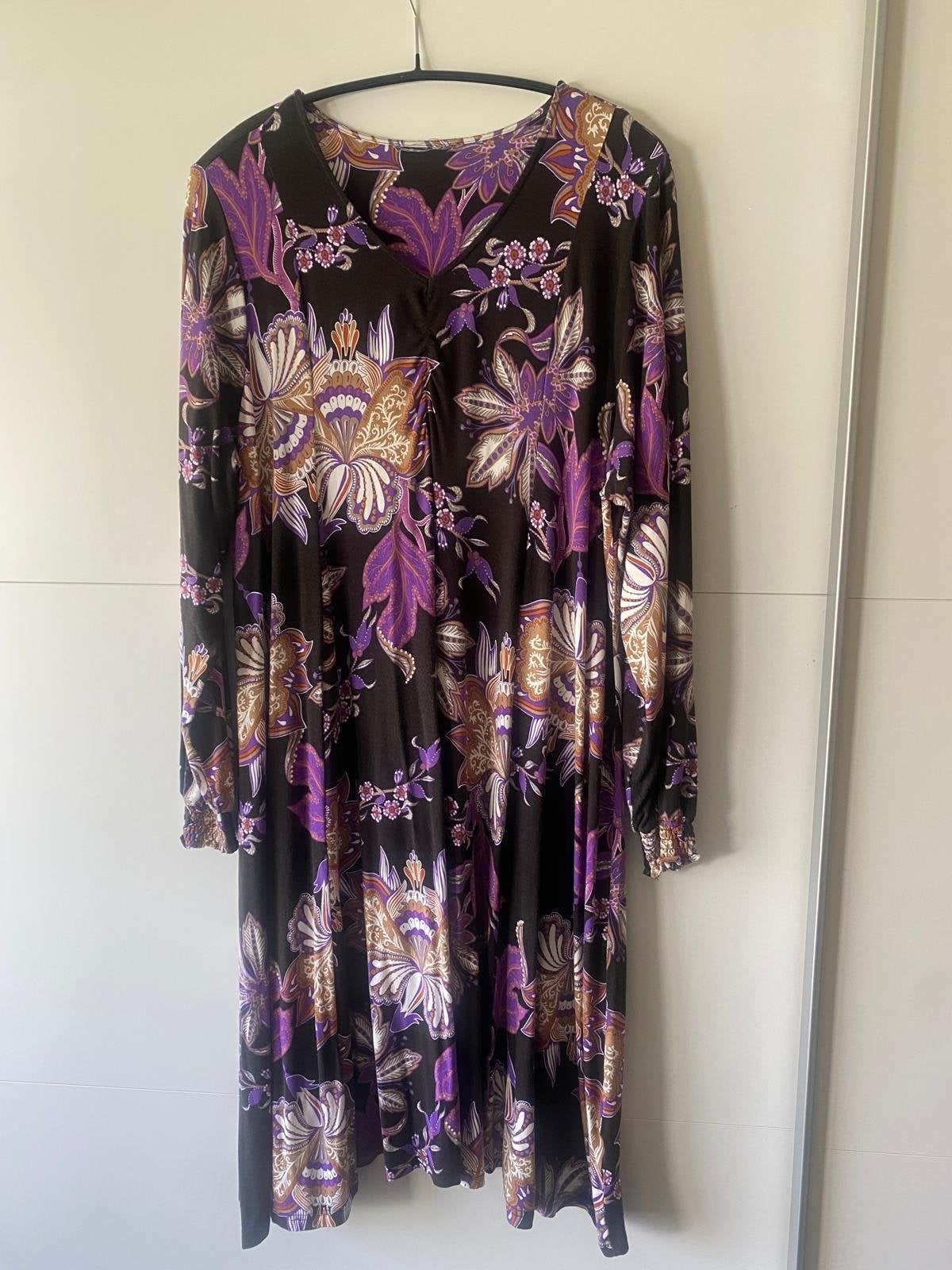 Paarse gebloemde tuniek maat 54/56, Kleding | Dames, Grote Maten, Verzenden, Zo goed als nieuw, Paars