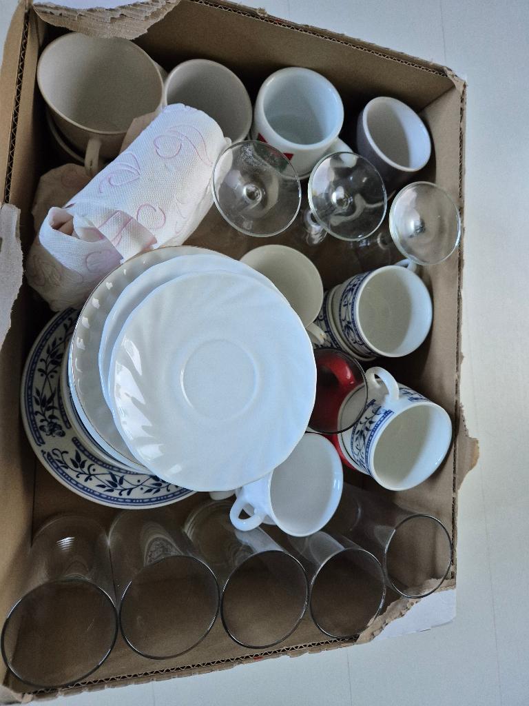 kopjes en schoteltjes, Huis en Inrichting, Keuken | Servies, Ophalen, Overige materialen, Gebruikt, Overige stijlen
