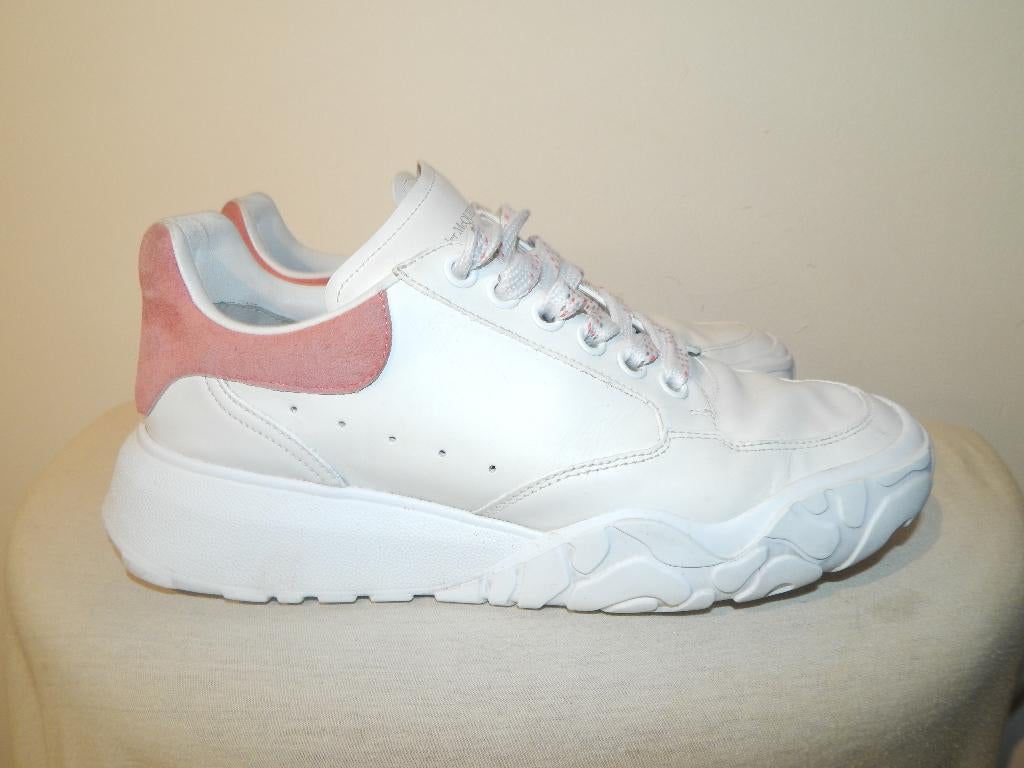 Alexander McQueen Court trainers wit met roze accent 39, Verzenden, Wit, Alexander McQueen, Sneakers of Gympen