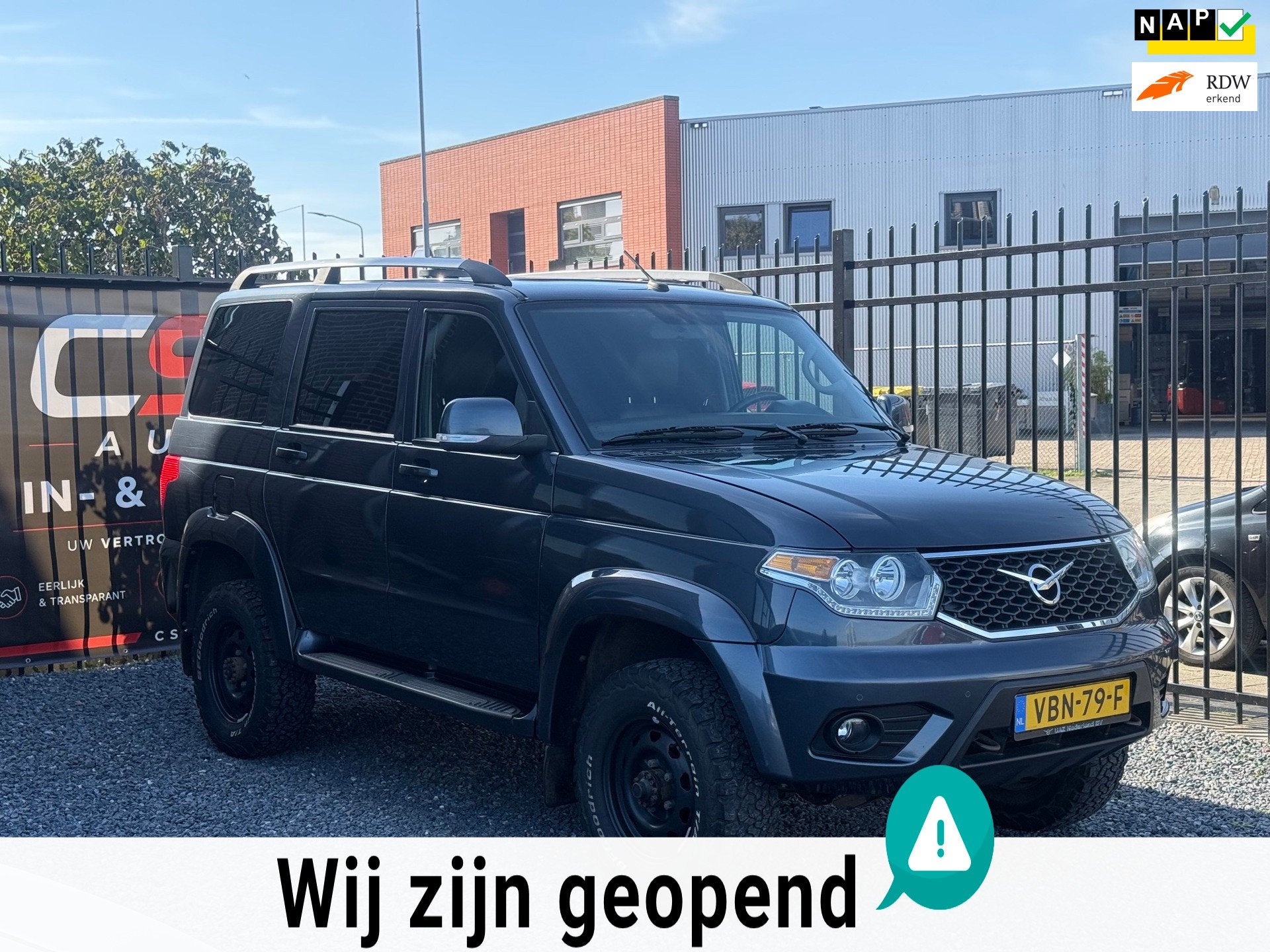 UAZ Patriot 2.7 Style AIRCO!CAMERA!BTW!GRIJS KENTEKEN!, Auto's, Overige merken, Dealer onderhouden, 135 pk, Gebruikt