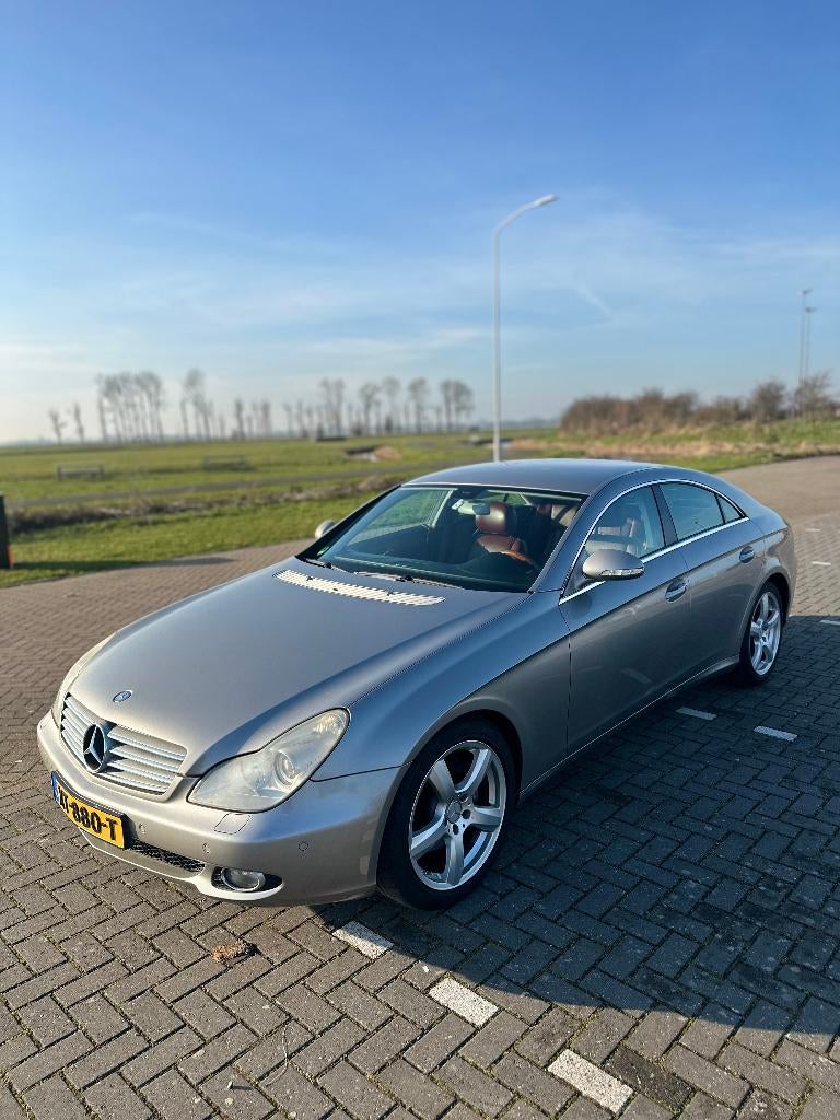 Mercedes-Benz CLS 3.5 Cls350 AUT 2005 Grijs, Auto's, Mercedes-Benz, Particulier, CLS, ABS, Airbags, Boordcomputer, Centrale vergrendeling