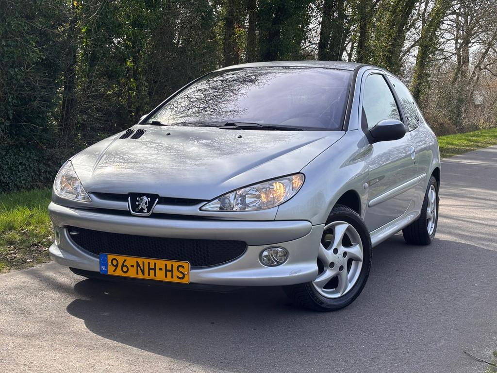 Peugeot 206 1.6-16V Quiksilver, Auto's, Voorwielaandrijving, Bedrijf, Handgeschakeld, Metallic lak