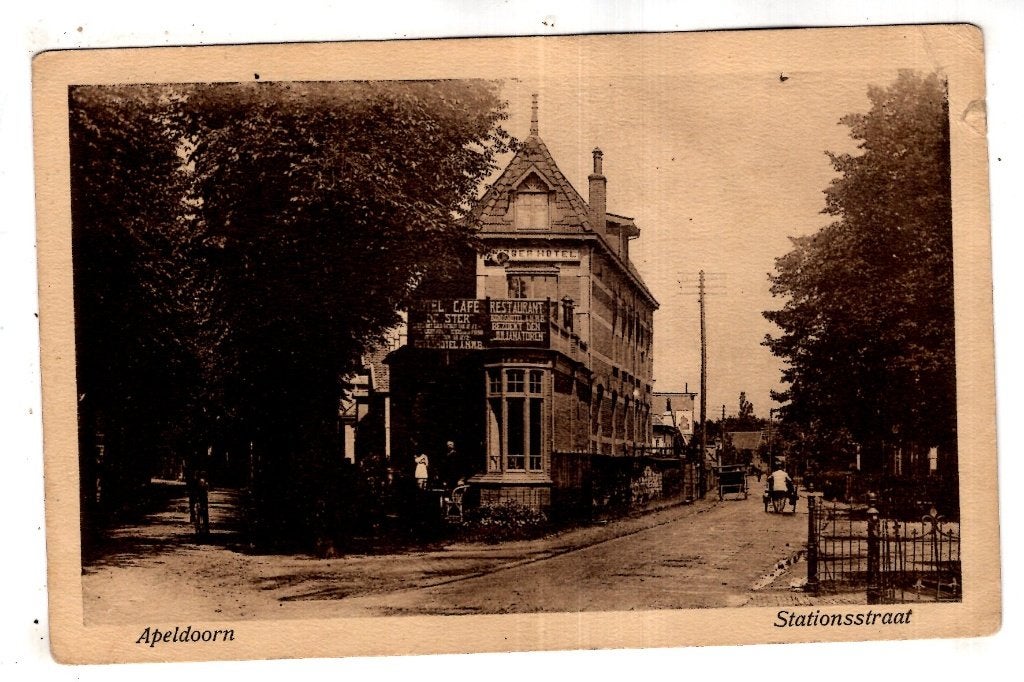 Apeldoorn Stationstraat met Hotel  CAfe de Ster 1920, Verzenden, Voor 1920, Gelopen, Gelderland