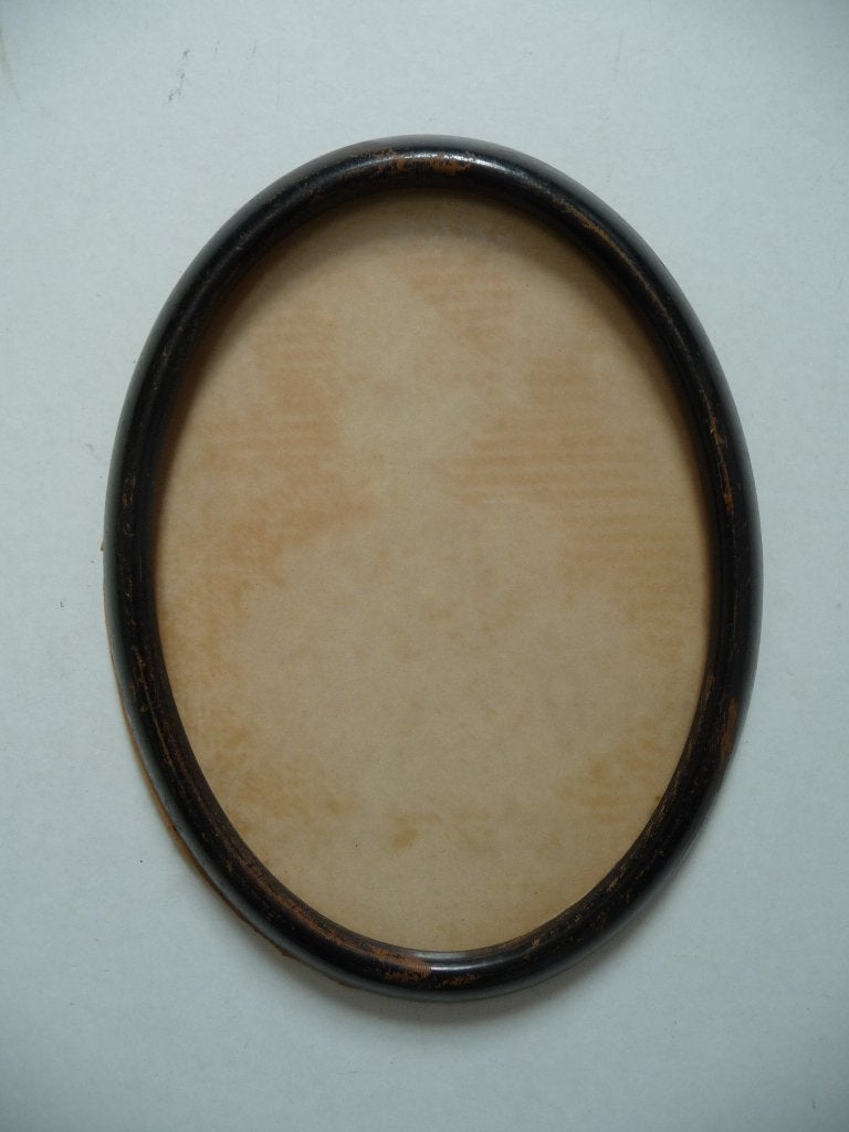 Ovaal lijstje met glas., Bruin, Gebruikt, Met glas, Hout