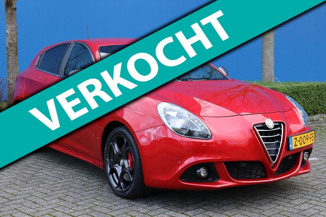 Alfa Romeo Giulietta 1.7 TBi QV Competizione Rosso, Auto's, Dealer onderhouden, Gebruikt, 4 cilinders, Xenon verlichting