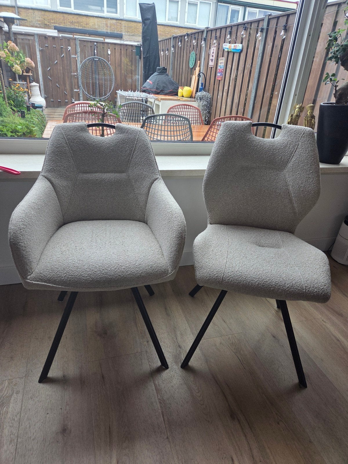 Moderne Eetkamerstoelen met en zonder leuning, Ophalen, Twee, Overige kleuren, Zo goed als nieuw