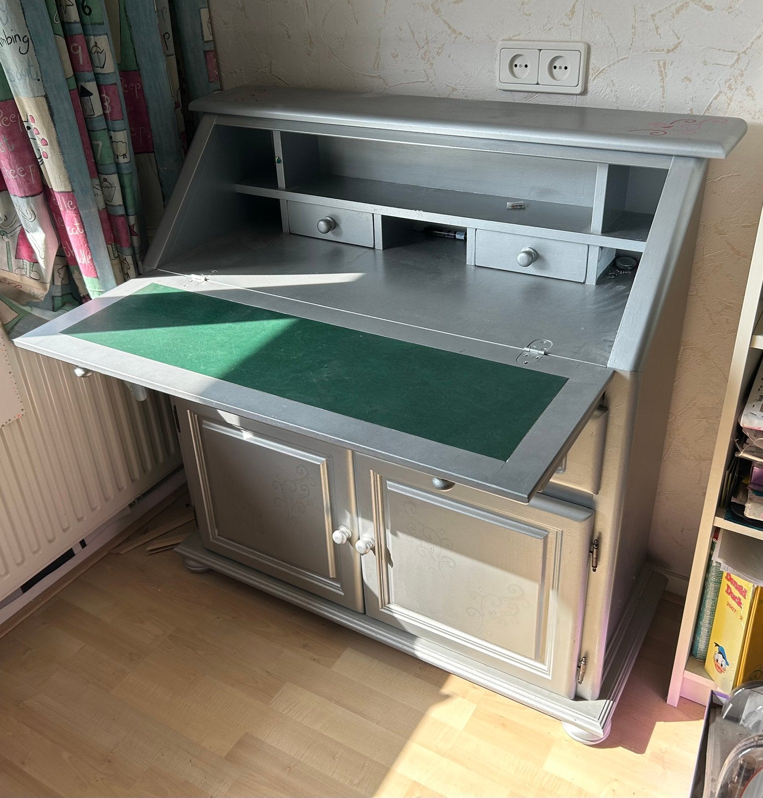 Bureau secretaire zilver kleur, Ophalen, Gebruikt