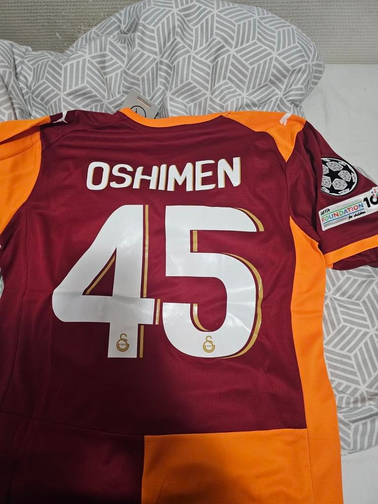 Galatasaray Thuis Tenue 25/26 - Oshimen 45 CL Badge, Ophalen of Verzenden, Nieuw, Shirt