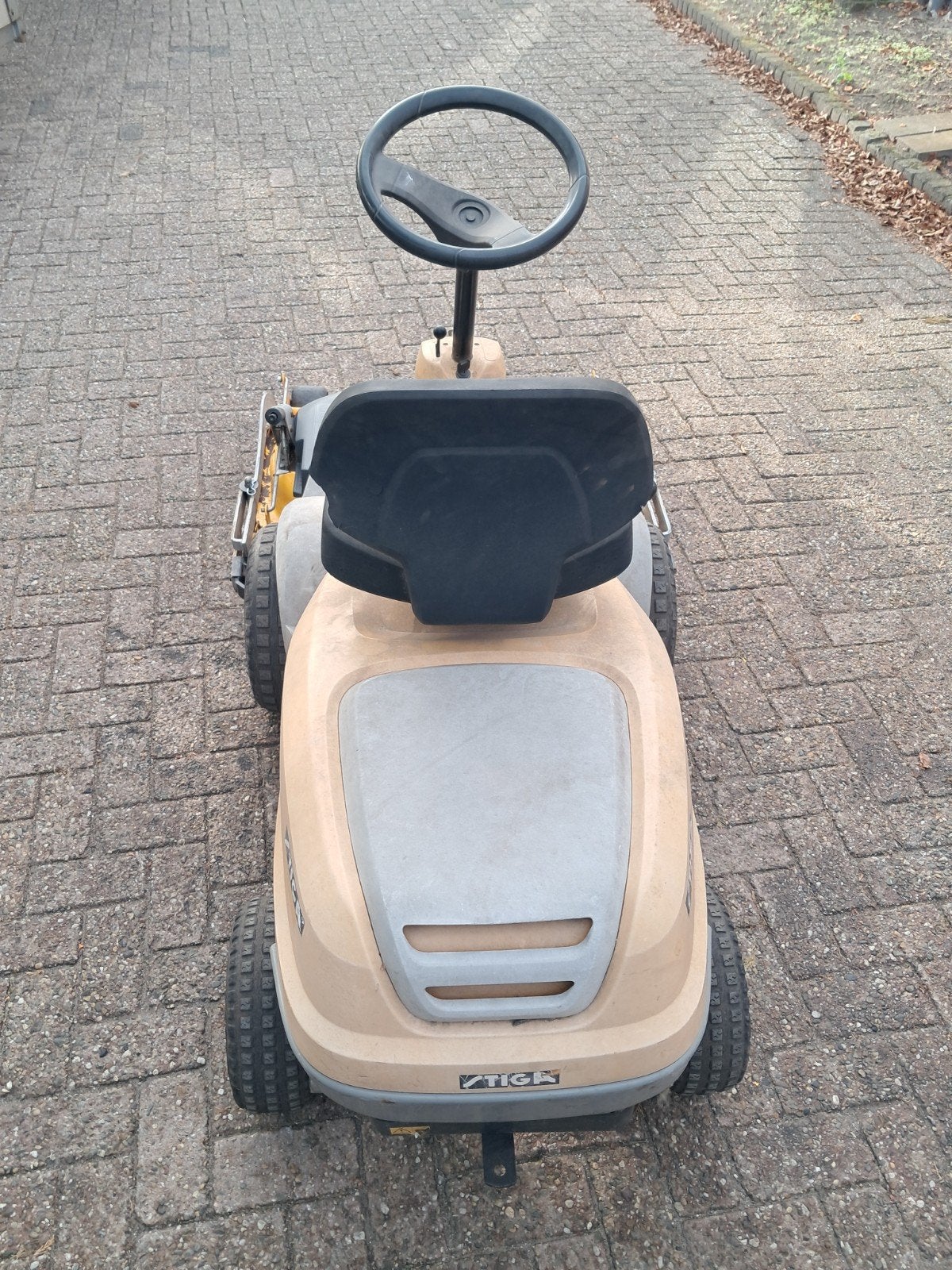 stiga villa 85cm, Tuin en Terras, Zitmaaiers, Ophalen, Gebruikt, Minder dan 90 cm