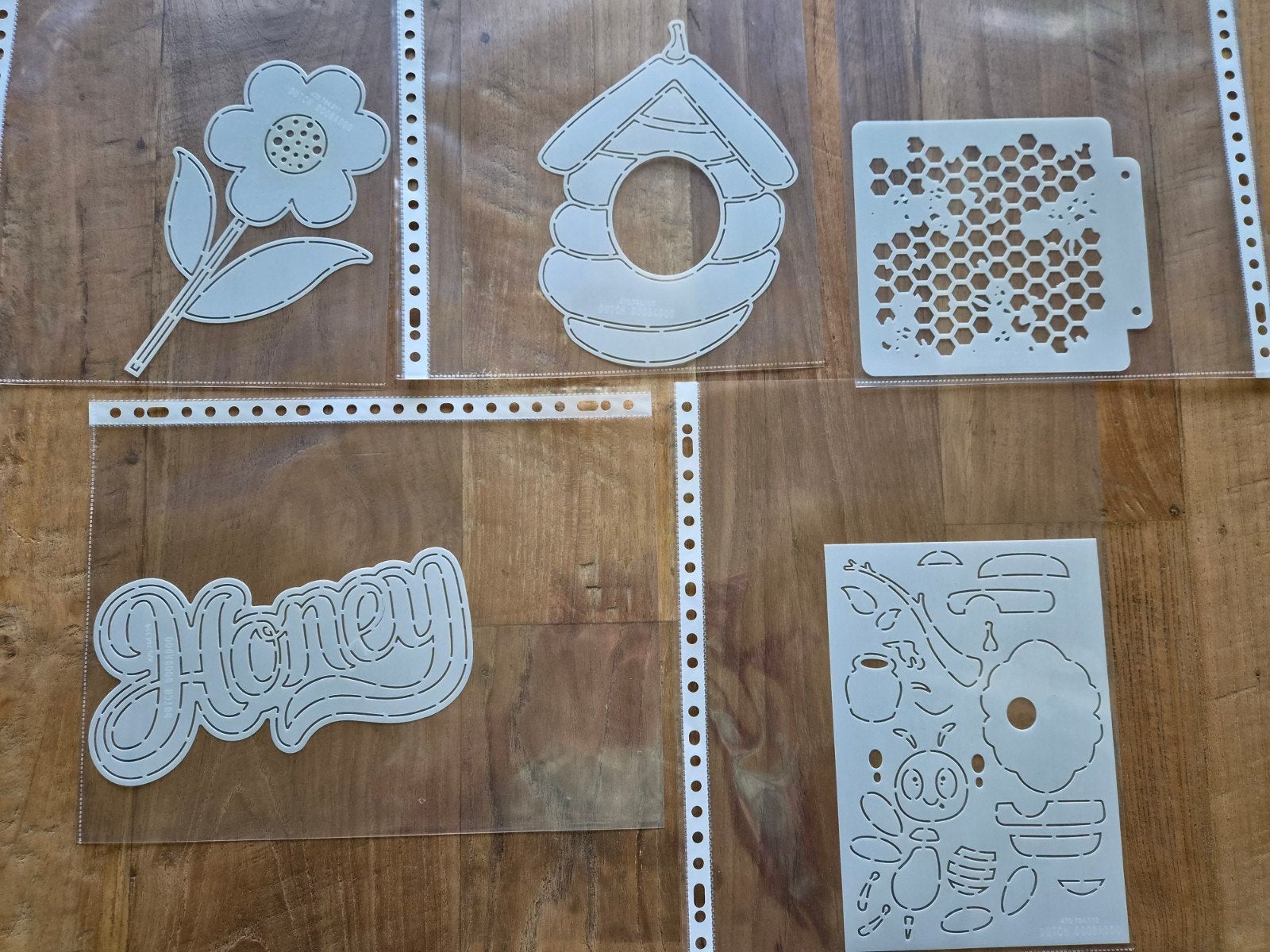Dutch Dobadoo mallen- Bijen en Bloemen Thema, Hobby en Vrije tijd, Knutselen, Ophalen of Verzenden