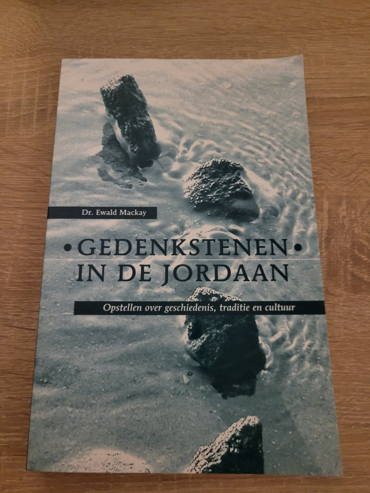 Gedenkstenen in de Jordaan - Dr. Ewald Mackay, Ophalen of Verzenden, Gelezen, Dr. Ewald Mackay
